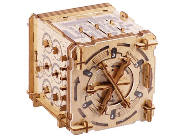 Cambridge Labyrinth Puzzle Box